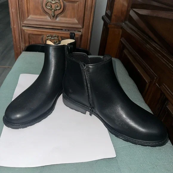 Sonoma Black Ankle Boots Sleek Design - Picture 3 of 4